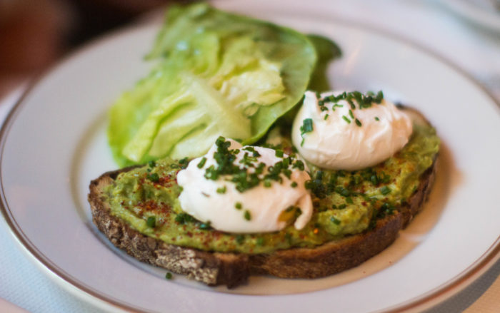 Le Coucou Le californien - sunflower spelt avocado toast, poached eggs